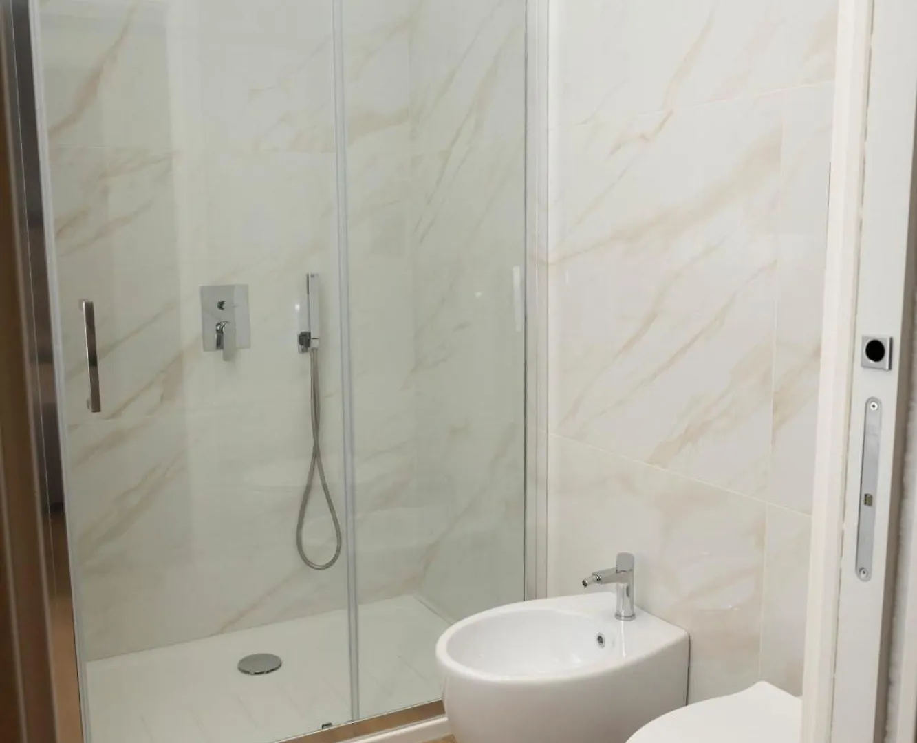 Alleria Rooms Naples 0*,  Italy