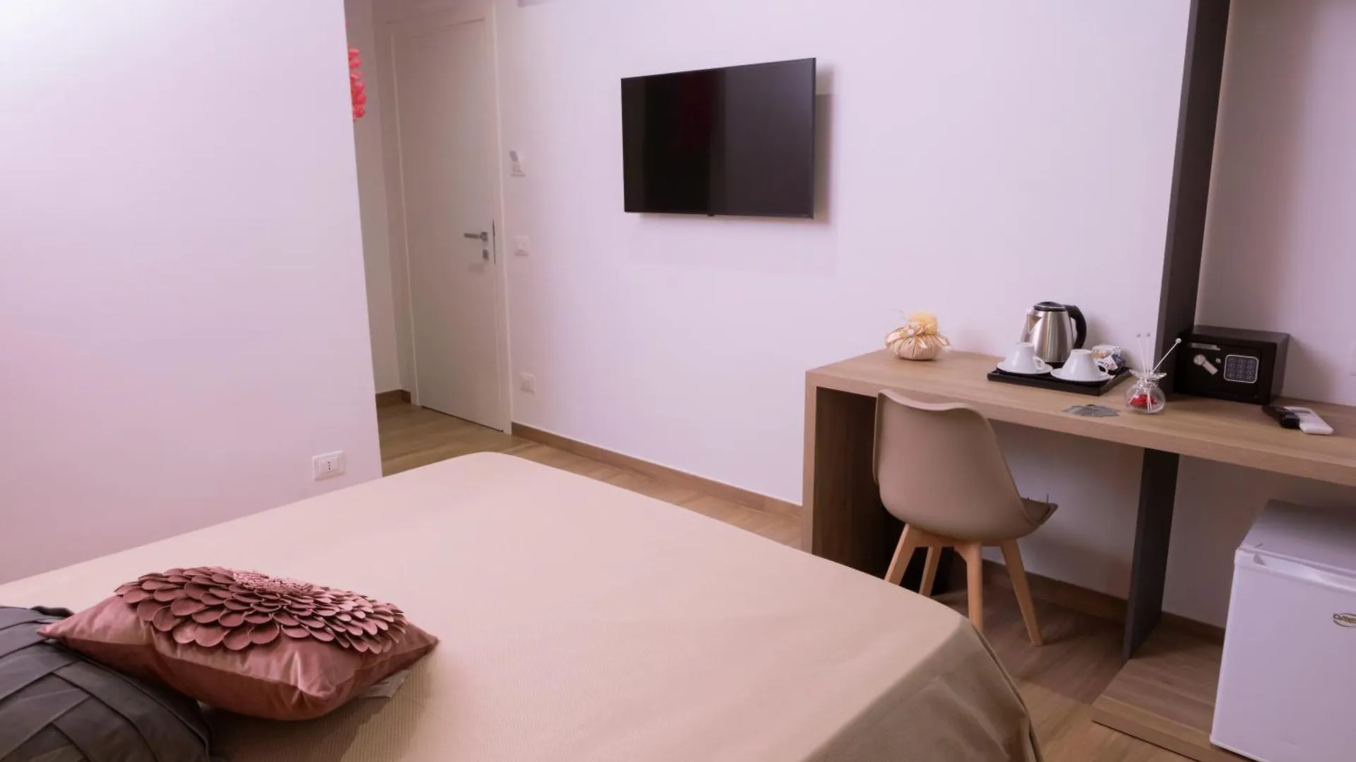 Alleria Rooms Nápoles 0*,