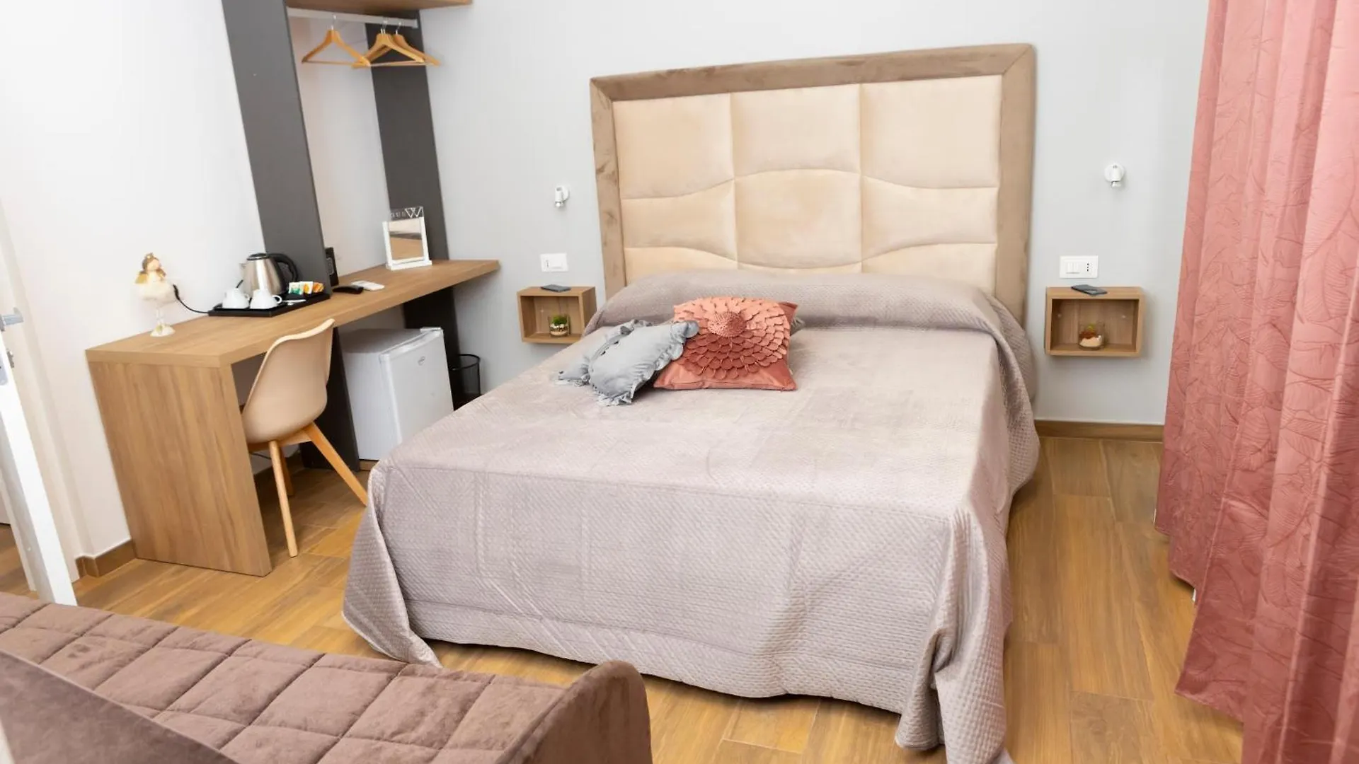Alleria Rooms Nápoles Itália